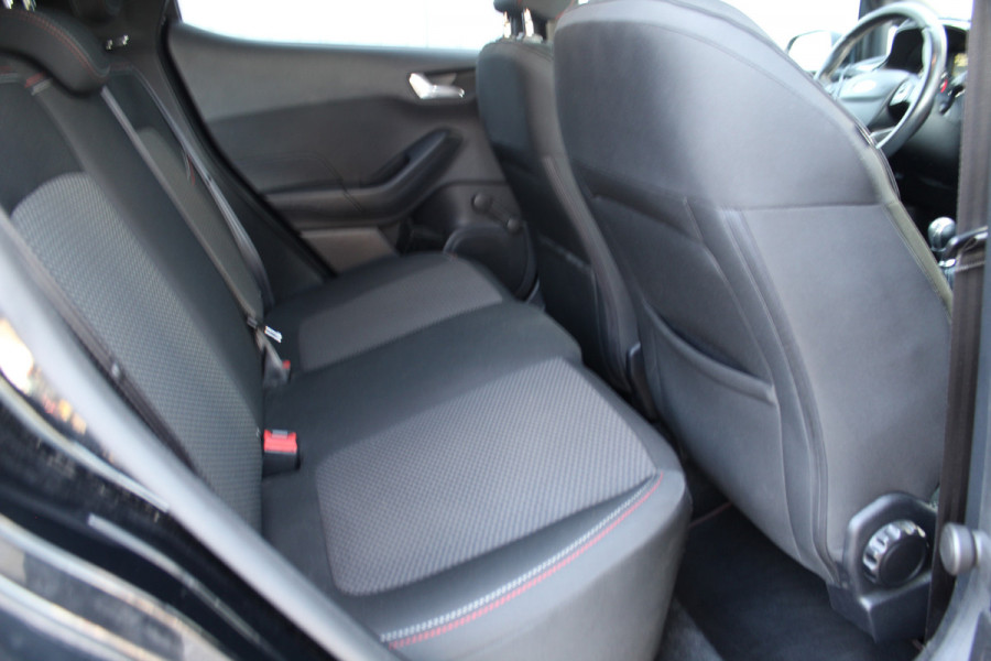 Ford Fiesta 1.0 EcoBoost ST-Line 100PK Zeer nette en sportieve Hatchback 18 Inch Velgen, Climate Controle, Cruise Controle,