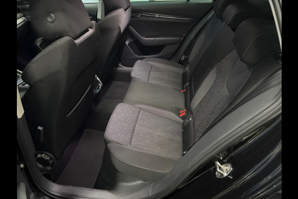 Škoda Octavia Combi 1.0 TSI Business Edition Plus Trekhaak, Carplay,