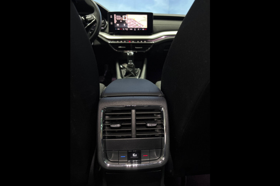 Škoda Octavia Combi 1.0 TSI Business Edition Plus Trekhaak, Carplay,