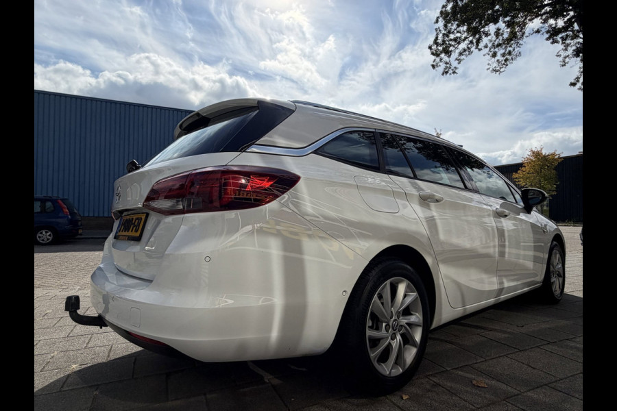 Opel Astra Sports Tourer 1.2 Turbo Elegance - Navigatie I Airco I LED I PDC I Sport velgen I Leer/ Alcantara Dealer onderhouden