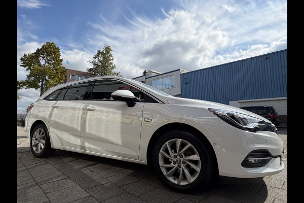 Opel Astra Sports Tourer 1.2 Turbo Elegance - Navigatie I Airco I LED I PDC I Sport velgen I Leer/ Alcantara Dealer onderhouden