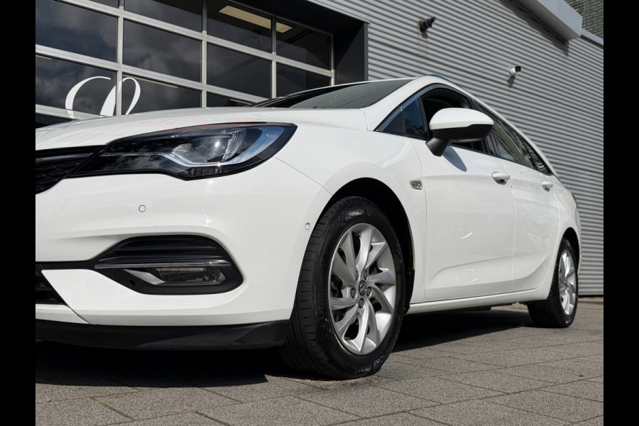 Opel Astra Sports Tourer 1.2 Turbo Elegance - Navigatie I Airco I LED I PDC I Sport velgen I Leer/ Alcantara Dealer onderhouden