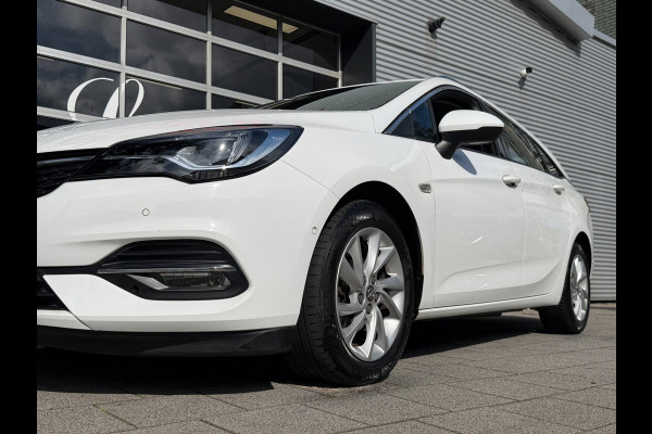 Opel Astra Sports Tourer 1.2 Turbo Elegance - Navigatie I Airco I LED I PDC I Sport velgen I Leer/ Alcantara Dealer onderhouden