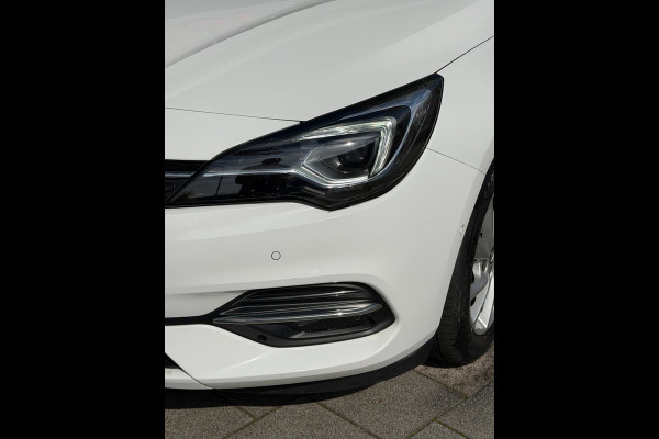 Opel Astra Sports Tourer 1.2 Turbo Elegance - Navigatie I Airco I LED I PDC I Sport velgen I Leer/ Alcantara Dealer onderhouden