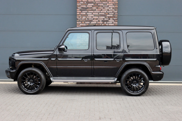 Mercedes-Benz G-Klasse 500 V8 | Schuifdak | Distronic+ | Standkachel | Burmester | Massage | Leder Exclusief | Stoelventilatie | Trekhaak | Sfeerverlichting | Apple Carplay |