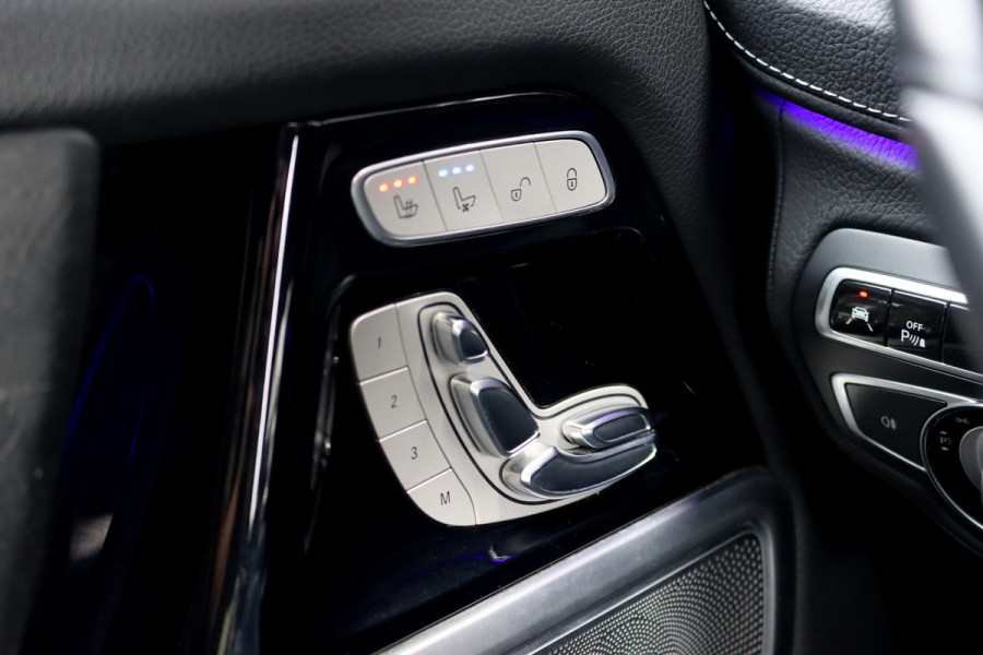 Mercedes-Benz G-Klasse 500 V8 | Schuifdak | Distronic+ | Standkachel | Burmester | Massage | Leder Exclusief | Stoelventilatie | Trekhaak | Sfeerverlichting | Apple Carplay |