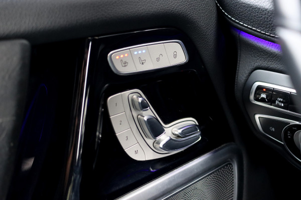 Mercedes-Benz G-Klasse 500 V8 | Schuifdak | Distronic+ | Standkachel | Burmester | Massage | Leder Exclusief | Stoelventilatie | Trekhaak | Sfeerverlichting | Apple Carplay |
