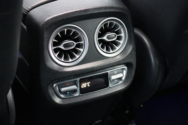 Mercedes-Benz G-Klasse 500 V8 | Schuifdak | Distronic+ | Standkachel | Burmester | Massage | Leder Exclusief | Stoelventilatie | Trekhaak | Sfeerverlichting | Apple Carplay |