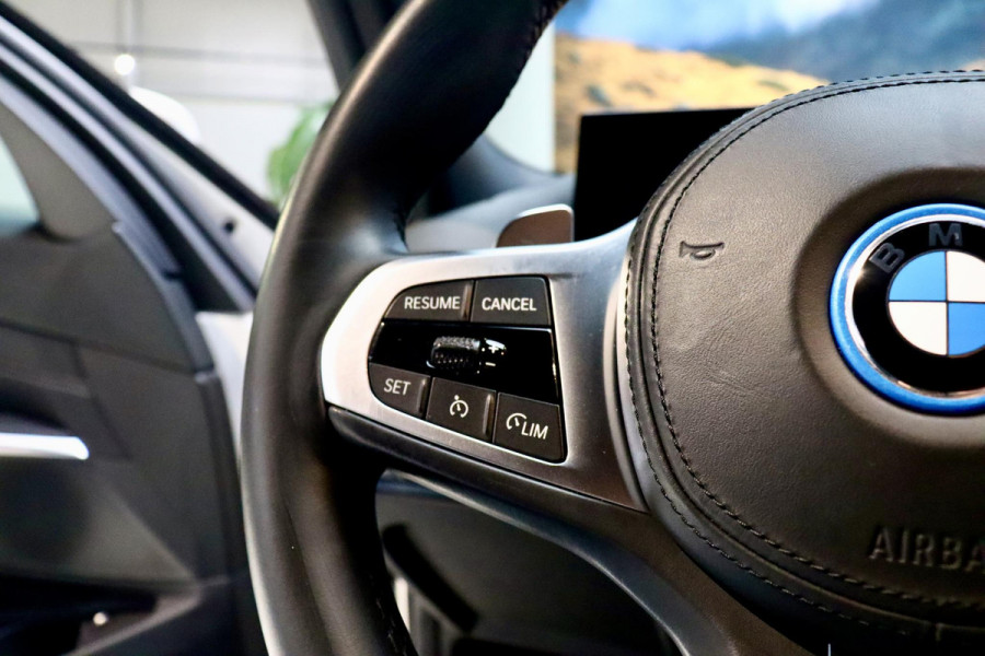 BMW 3-serie 320e M Sport|Leder|Ambient|NL