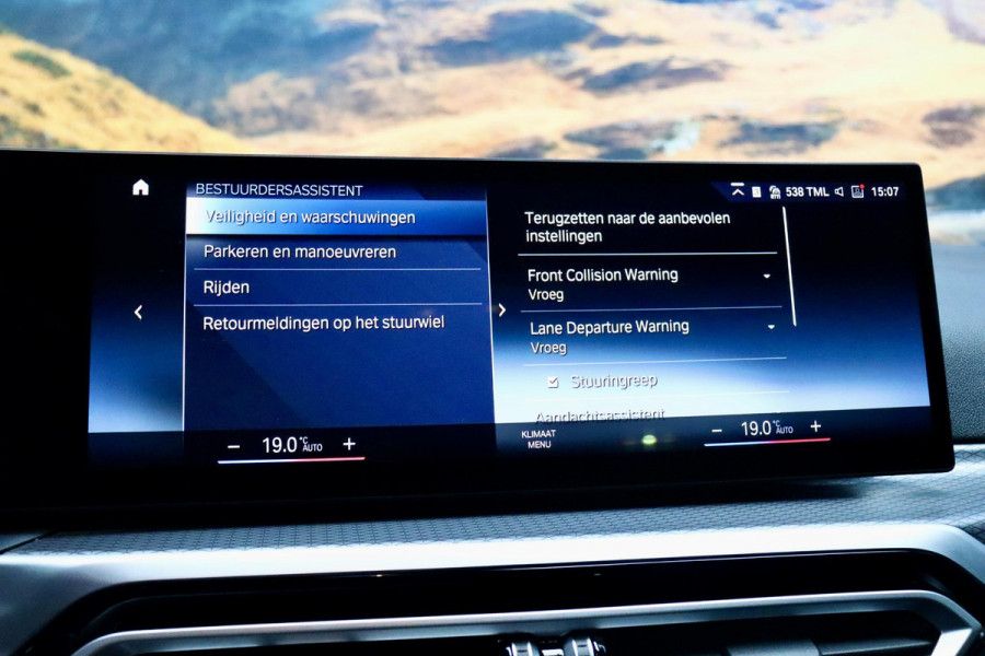 BMW 3-serie 320e M Sport|Leder|Ambient|NL