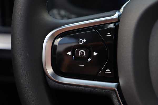 Volvo V60 2.0 T8 Plug-in hybrid AWD Plus / PANO / 2X MEMORY / ACC / 360 / KEYLESS / STUUR+STOELVERW