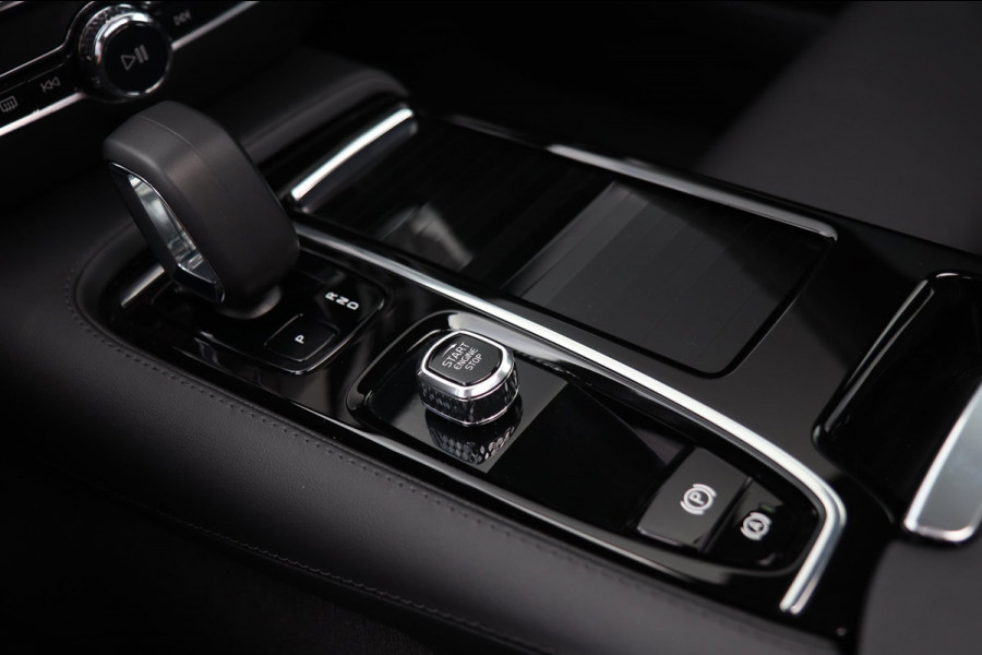 Volvo V60 2.0 T8 Plug-in hybrid AWD Plus / PANO / 2X MEMORY / ACC / 360 / KEYLESS / STUUR+STOELVERW
