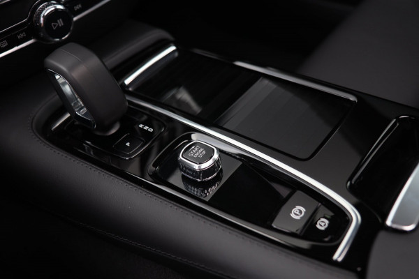 Volvo V60 2.0 T8 Plug-in hybrid AWD Plus / PANO / 2X MEMORY / ACC / 360 / KEYLESS / STUUR+STOELVERW