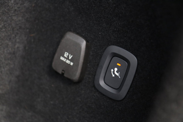 Volvo V60 2.0 T8 Plug-in hybrid AWD Plus / PANO / 2X MEMORY / ACC / 360 / KEYLESS / STUUR+STOELVERW