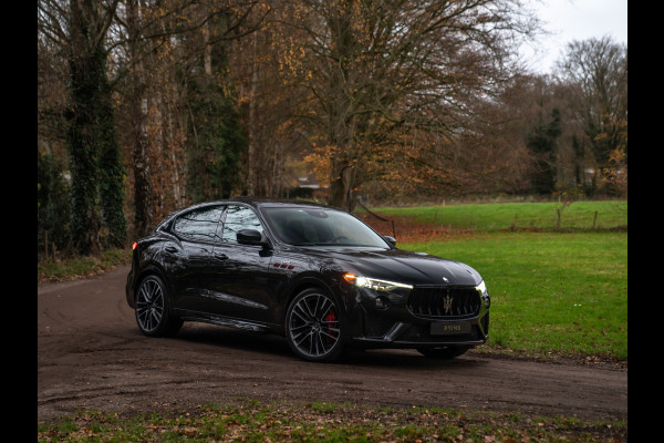 Maserati Levante 3.8 V8 Trofeo | Facelift | Pano-dak | Carbon | Stoelventilatie | Harman/Kardon