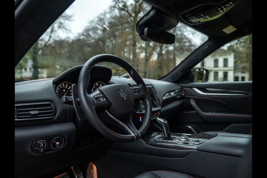 Maserati Levante 3.8 V8 Trofeo | Facelift | Pano-dak | Carbon | Stoelventilatie | Harman/Kardon