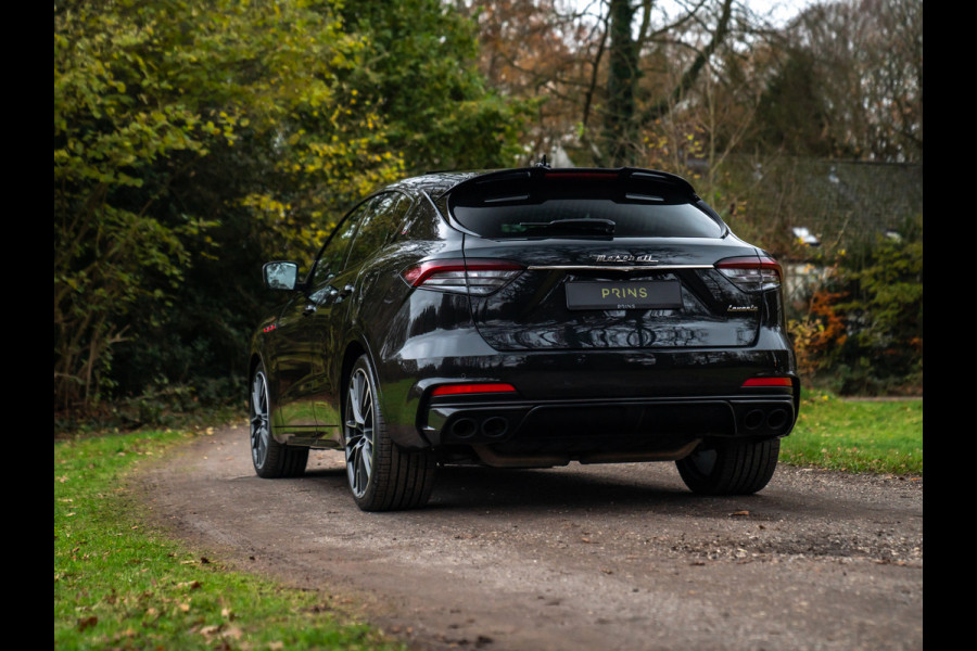 Maserati Levante 3.8 V8 Trofeo | Facelift | Pano-dak | Carbon | Stoelventilatie | Harman/Kardon