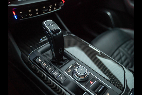 Maserati Levante 3.8 V8 Trofeo | Facelift | Pano-dak | Carbon | Stoelventilatie | Harman/Kardon
