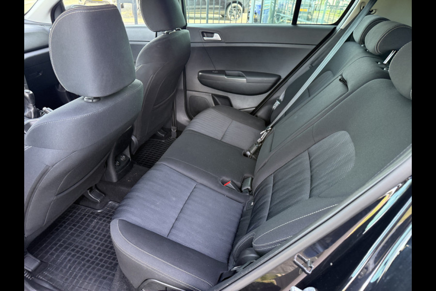 Kia Sportage 1.6 GDI DynamicLine ** Navigatie ** Bluetooth