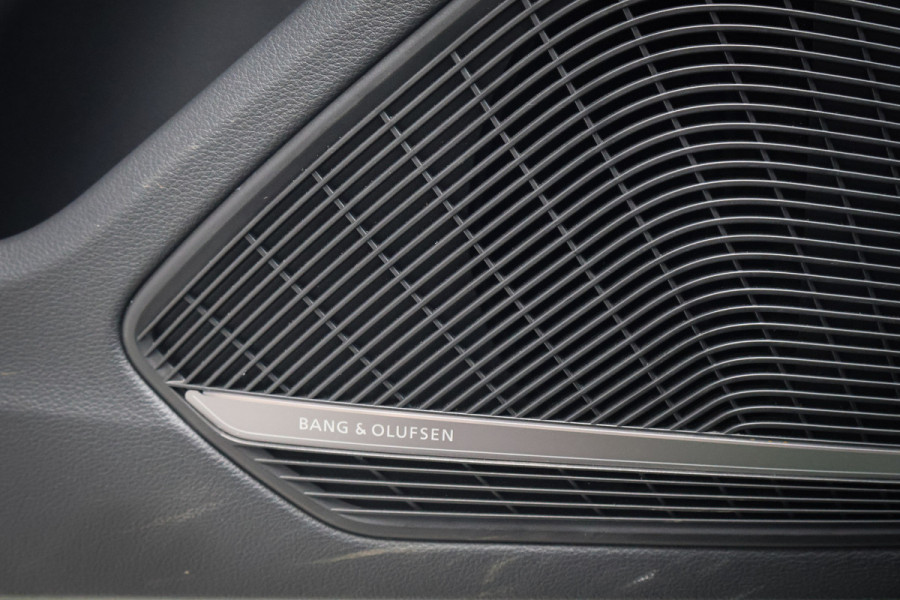 Audi A4 Avant 2.9 TFSI RS 4 quattro BTW | KERAMISCH | MASSAGE | PANORAMADAK | ADAPTIVE | STOELVERWARMING | MASSAGE | 360 CAMERA | BTW | KERAMISCH | MASSAGE | PANORAMADAK | ADAPTIVE | STOELVERWARMING | MASSAGE | 360 CAMERA |
