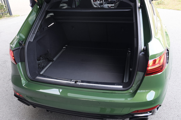 Audi A4 Avant 2.9 TFSI RS 4 quattro BTW | KERAMISCH | MASSAGE | PANORAMADAK | ADAPTIVE | STOELVERWARMING | MASSAGE | 360 CAMERA | BTW | KERAMISCH | MASSAGE | PANORAMADAK | ADAPTIVE | STOELVERWARMING | MASSAGE | 360 CAMERA |