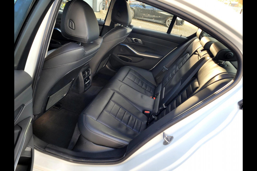 BMW 3-serie 330e Sport Line 292PK, M-stuur, HIFI, Leer, (1e eig. NL NAP)