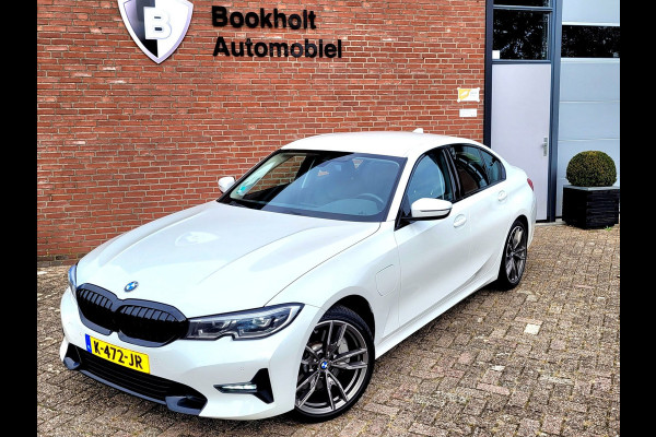 BMW 3-serie 330e Sport Line 292PK, M-stuur, HIFI, Leer, (1e eig. NL NAP)