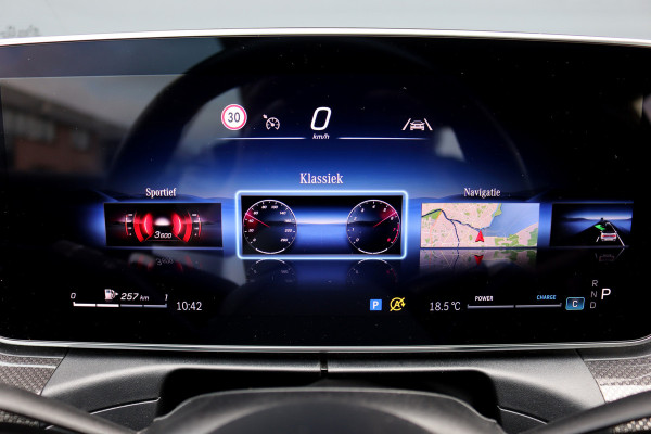 Mercedes-Benz CLE Cabriolet 200 AMG Line | Distronic | Airscarf | Memory | Standkachel | Keyless Go | Cabriocomfortpakket | Verwarmd Stuurwiel | Camera |