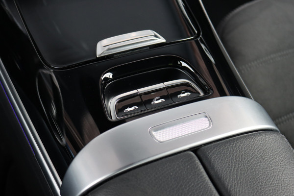 Mercedes-Benz CLE Cabriolet 200 AMG Line | Distronic | Airscarf | Memory | Standkachel | Keyless Go | Cabriocomfortpakket | Verwarmd Stuurwiel | Camera |