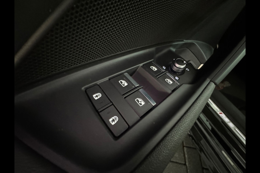Audi RS3 Sportback 2.5 TFSI quattro Pano|Ceramic|Hulk|Keyless|HuD