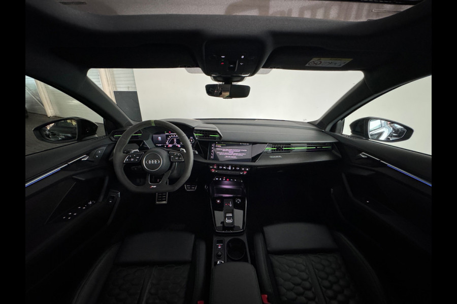 Audi RS3 Sportback 2.5 TFSI quattro Pano|Ceramic|Hulk|Keyless|HuD