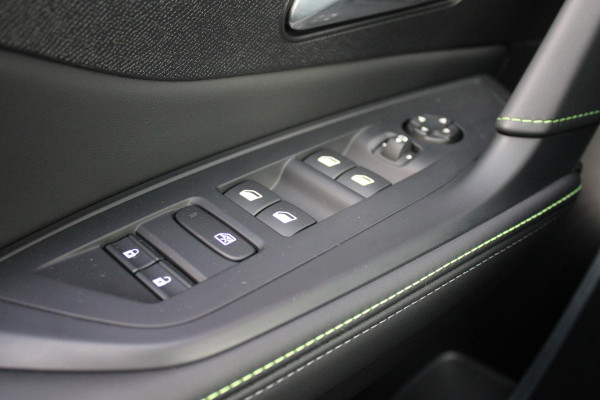 Peugeot 408 1.6 HYbrid 225PK EAT8 GT | PANORAMA SCHUIF/KANTEL DAK | ELEKTRISCH VERSTELBARE VOORSTOELEN MET MASAGE FUNCTIE | VOORSTOELEN VERWARMBAAR | STUUR VERWARMING | SFEER VERLICHTING | 20" LICHTMETALEN VELGEN | ELEKTRISCH BEDIENBARE ACHTERKLEP | LED MATRIX KOPLAMPEN | 360° CAMERA | PARKEERSENSOREN VOOR + ACHTER | DRAADLOZE TELEFOONLADER | DRAADLOZE APPLE CARPLAY/ANDROID AUTO | NAVIGATIE | DODEHOEK DETECTIE | ADAPTIVE CRUISE CONTROL |