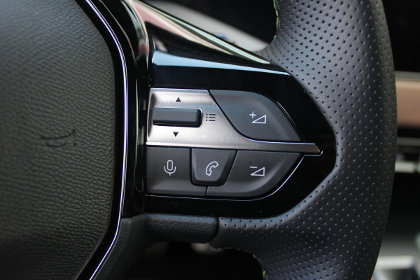 Peugeot 408 1.6 HYbrid 225PK EAT8 GT | PANORAMA SCHUIF/KANTEL DAK | ELEKTRISCH VERSTELBARE VOORSTOELEN MET MASAGE FUNCTIE | VOORSTOELEN VERWARMBAAR | STUUR VERWARMING | SFEER VERLICHTING | 20" LICHTMETALEN VELGEN | ELEKTRISCH BEDIENBARE ACHTERKLEP | LED MATRIX KOPLAMPEN | 360° CAMERA | PARKEERSENSOREN VOOR + ACHTER | DRAADLOZE TELEFOONLADER | DRAADLOZE APPLE CARPLAY/ANDROID AUTO | NAVIGATIE | DODEHOEK DETECTIE | ADAPTIVE CRUISE CONTROL |