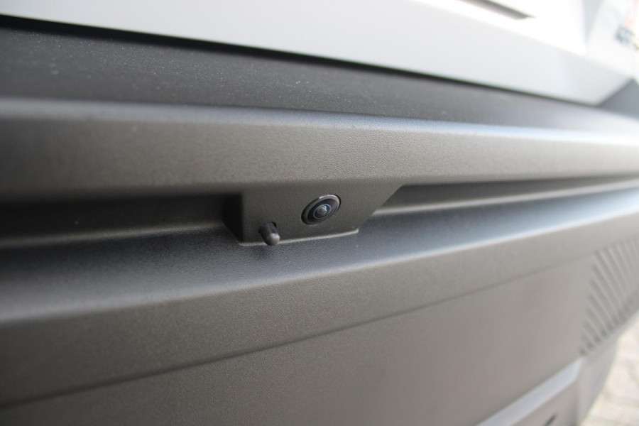 Peugeot 408 1.6 HYbrid 225PK EAT8 GT | PANORAMA SCHUIF/KANTEL DAK | ELEKTRISCH VERSTELBARE VOORSTOELEN MET MASAGE FUNCTIE | VOORSTOELEN VERWARMBAAR | STUUR VERWARMING | SFEER VERLICHTING | 20" LICHTMETALEN VELGEN | ELEKTRISCH BEDIENBARE ACHTERKLEP | LED MATRIX KOPLAMPEN | 360° CAMERA | PARKEERSENSOREN VOOR + ACHTER | DRAADLOZE TELEFOONLADER | DRAADLOZE APPLE CARPLAY/ANDROID AUTO | NAVIGATIE | DODEHOEK DETECTIE | ADAPTIVE CRUISE CONTROL |