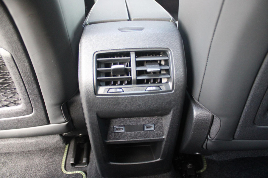 Peugeot 408 1.6 HYbrid 225PK EAT8 GT | PANORAMA SCHUIF/KANTEL DAK | ELEKTRISCH VERSTELBARE VOORSTOELEN MET MASAGE FUNCTIE | VOORSTOELEN VERWARMBAAR | STUUR VERWARMING | SFEER VERLICHTING | 20" LICHTMETALEN VELGEN | ELEKTRISCH BEDIENBARE ACHTERKLEP | LED MATRIX KOPLAMPEN | 360° CAMERA | PARKEERSENSOREN VOOR + ACHTER | DRAADLOZE TELEFOONLADER | DRAADLOZE APPLE CARPLAY/ANDROID AUTO | NAVIGATIE | DODEHOEK DETECTIE | ADAPTIVE CRUISE CONTROL |
