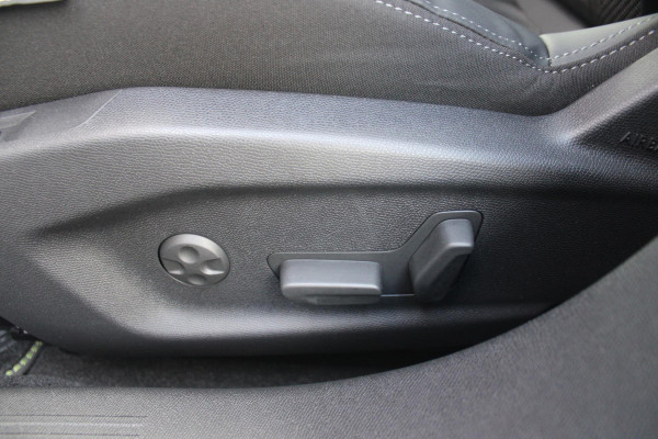 Peugeot 408 1.6 HYbrid 225PK EAT8 GT | PANORAMA SCHUIF/KANTEL DAK | ELEKTRISCH VERSTELBARE VOORSTOELEN MET MASAGE FUNCTIE | VOORSTOELEN VERWARMBAAR | STUUR VERWARMING | SFEER VERLICHTING | 20" LICHTMETALEN VELGEN | ELEKTRISCH BEDIENBARE ACHTERKLEP | LED MATRIX KOPLAMPEN | 360° CAMERA | PARKEERSENSOREN VOOR + ACHTER | DRAADLOZE TELEFOONLADER | DRAADLOZE APPLE CARPLAY/ANDROID AUTO | NAVIGATIE | DODEHOEK DETECTIE | ADAPTIVE CRUISE CONTROL |