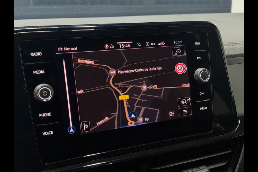 Volkswagen T-Roc 2.0 TDI Full Option|Pano|IQ|Camera|Keyless|