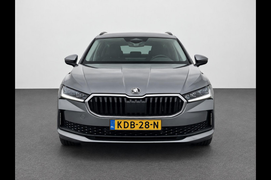 Škoda Superb Combi 1.5 TSI MHEV DSG Selection AUT. 2025 New model! Navi Carplay Full LED PDC VA+ Camera Adaptive Cruise Control 19" LM Velgen