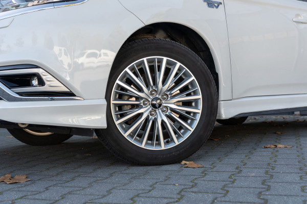 Mitsubishi Outlander 2.4 PHEV S-Edition 4WD|GARANTIE 2027|Pano |Vol Leder
