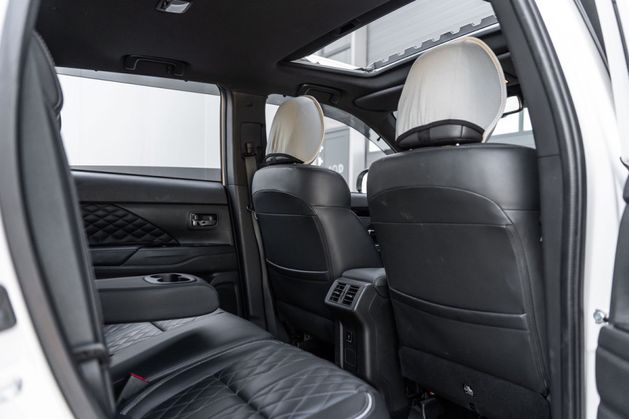 Mitsubishi Outlander 2.4 PHEV S-Edition 4WD|GARANTIE 2027|Pano |Vol Leder