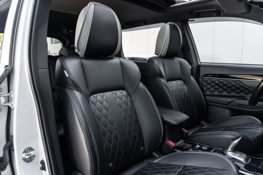 Mitsubishi Outlander 2.4 PHEV S-Edition 4WD|GARANTIE 2027|Pano |Vol Leder