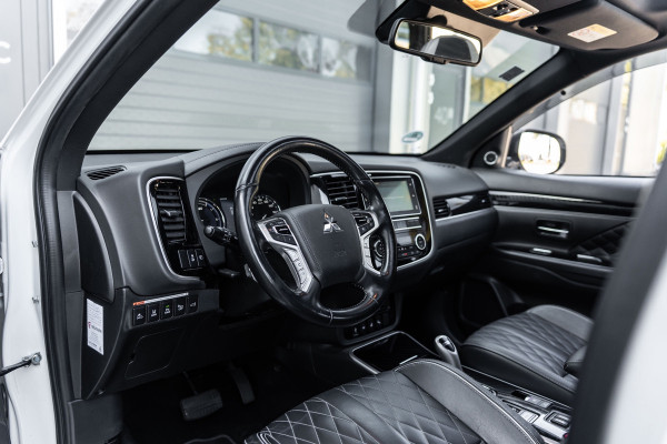 Mitsubishi Outlander 2.4 PHEV S-Edition 4WD|GARANTIE 2027|Pano |Vol Leder