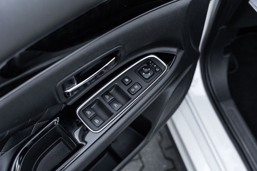 Mitsubishi Outlander 2.4 PHEV S-Edition 4WD|GARANTIE 2027|Pano |Vol Leder