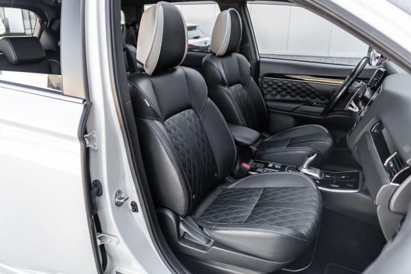 Mitsubishi Outlander 2.4 PHEV S-Edition 4WD|GARANTIE 2027|Pano |Vol Leder