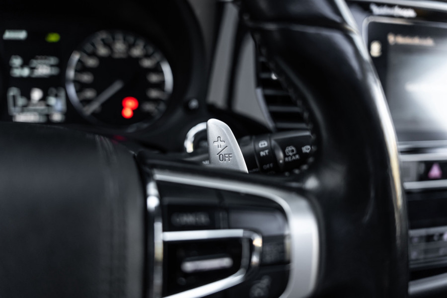 Mitsubishi Outlander 2.4 PHEV S-Edition 4WD|GARANTIE 2027|Pano |Vol Leder