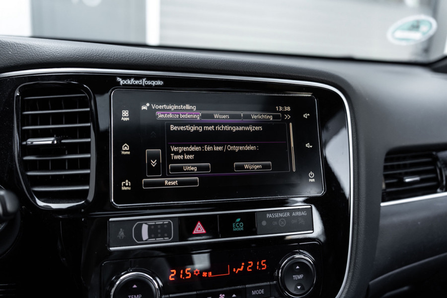 Mitsubishi Outlander 2.4 PHEV S-Edition 4WD|GARANTIE 2027|Pano |Vol Leder