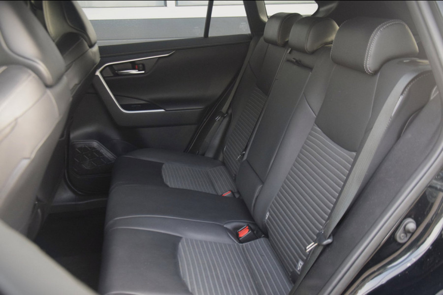 Toyota RAV4 2.5 Hybrid Black Edition ALARM/VERWARMDE VOORSTOELEN/19" ZWARTE VELGEN/ORIGINEEL NEDERLANDS!