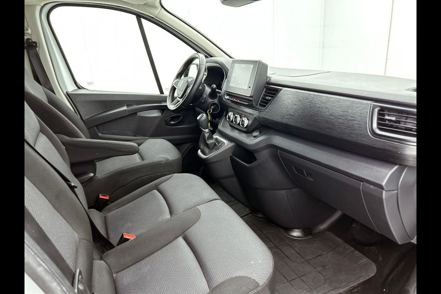 Renault Trafic 2.0 Blue dCi 150 EDC T30 L2H1 Advance Navigatie Airco Lichtmetalen velgen Betimmering Trekhaak Camera Parkeer sensoren Dab