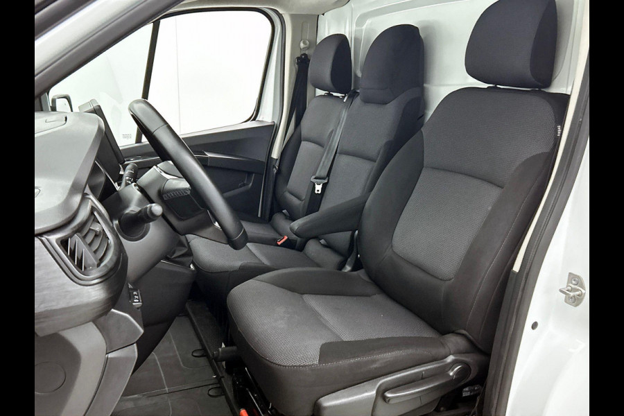 Renault Trafic 2.0 Blue dCi 150 EDC T30 L2H1 Advance Navigatie Airco Lichtmetalen velgen Betimmering Trekhaak Camera Parkeer sensoren Dab