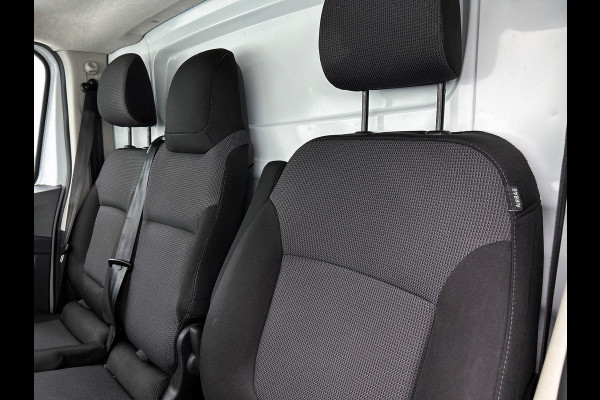 Renault Trafic 2.0 Blue dCi 150 T30 L2H1 Advance Automaat Navigatie Airco Lichtmetalen velgen Betimmering Trekhaak Camera Parkeersensoren Dab
